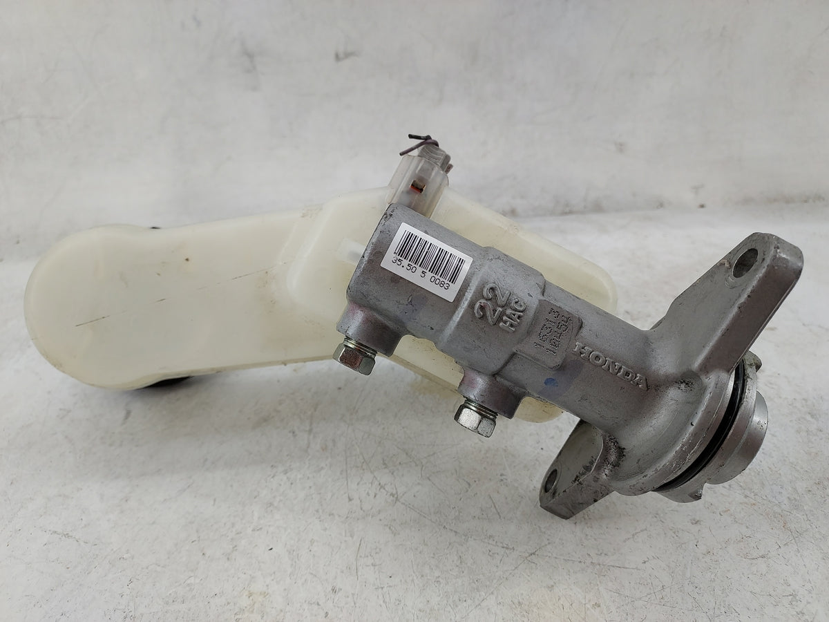 2011-2017 Honda Odyssey Brake Master Cylinder 1499101 - Oemusedautoparts1.com