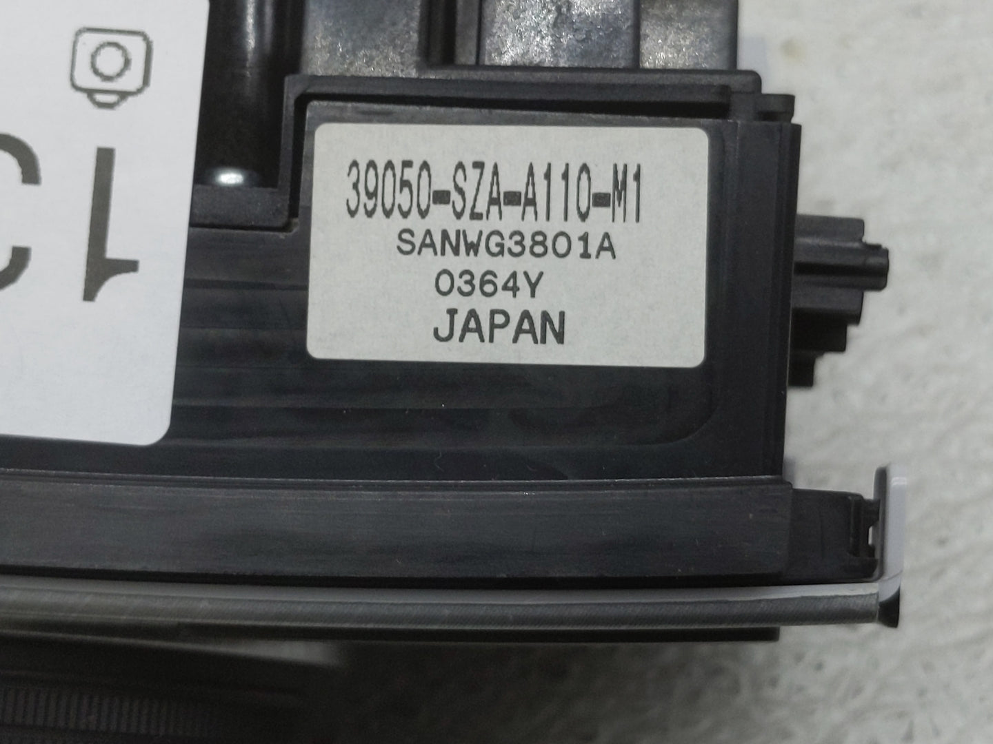 2012-2015 Honda Pilot Radio AM FM Cd Player Receiver Replacement P/N:39050-SZA-A110-M1 Fits Fits 2012 2013 2014 2015 OEM Use