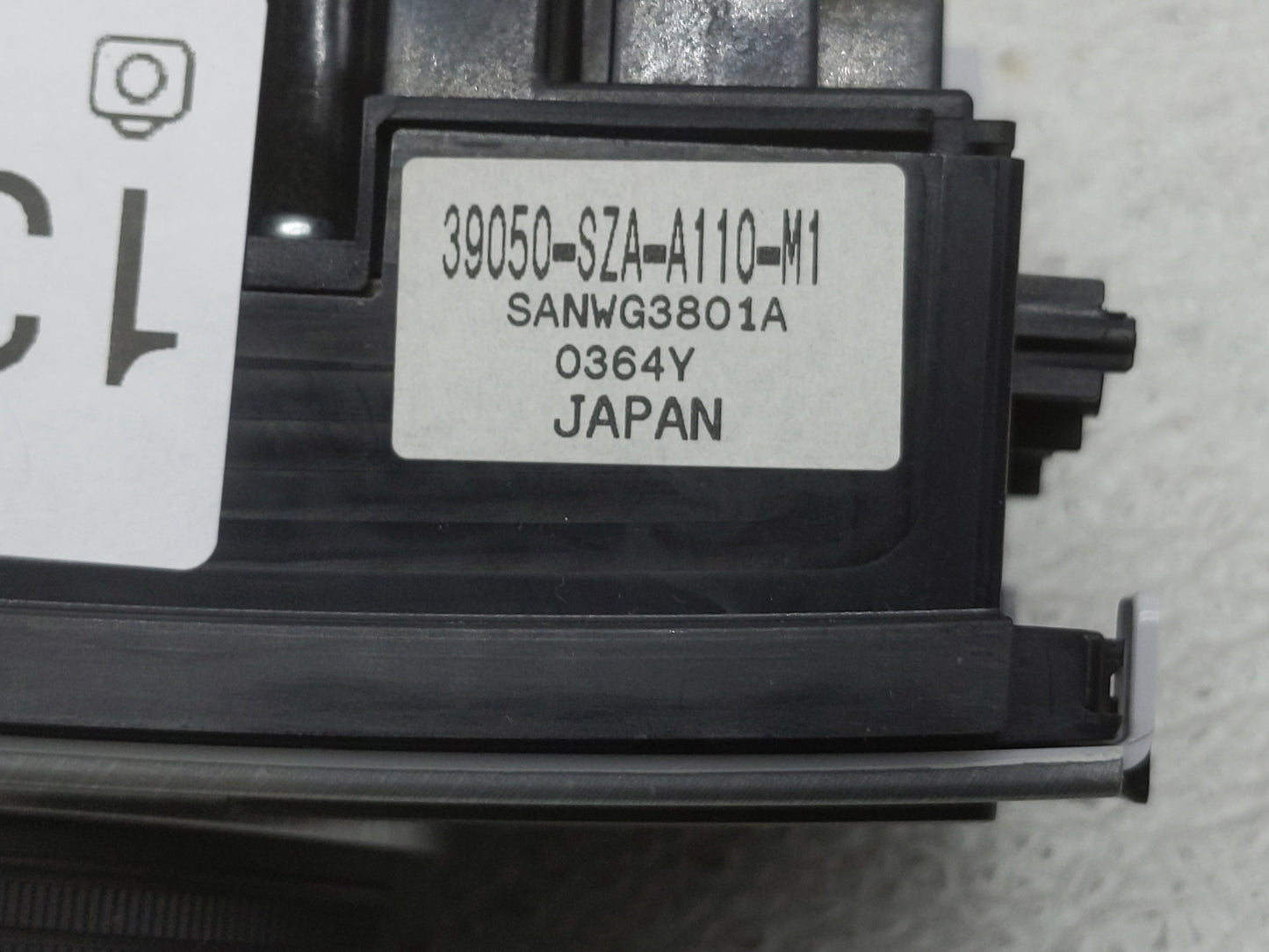 2012-2015 Honda Pilot Radio AM FM Cd Player Receiver Replacement P/N:39050-SZA-A110-M1 Fits Fits 2012 2013 2014 2015 OEM Use