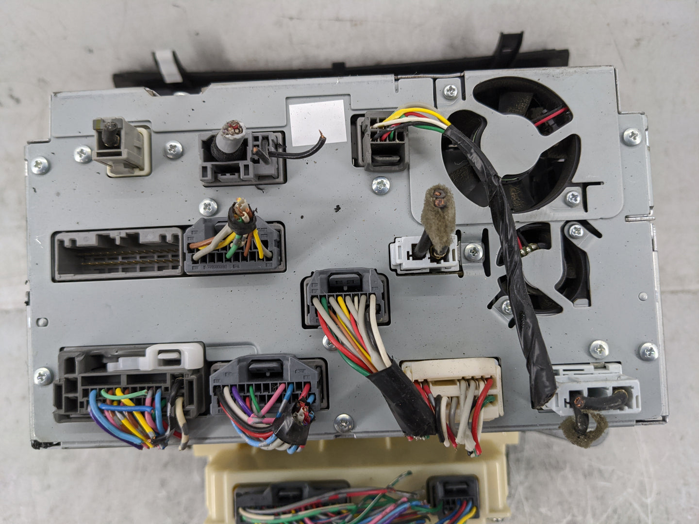 2012-2015 Honda Pilot Radio Speaker Amplifier 39100-sza-a930-m2|bv7a2ao - Oemusedautoparts1.com