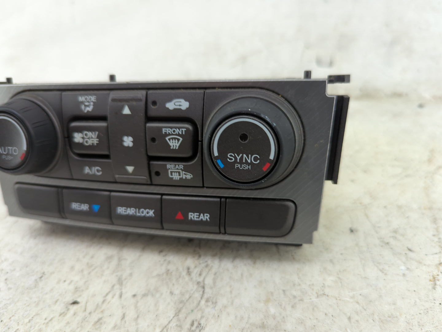 2013-2015 Honda Pilot Climate Control Module Temperature AC/Heater Replacement P/N:79600SZAA810M1 Fits Fits 2013 2014 2015 O