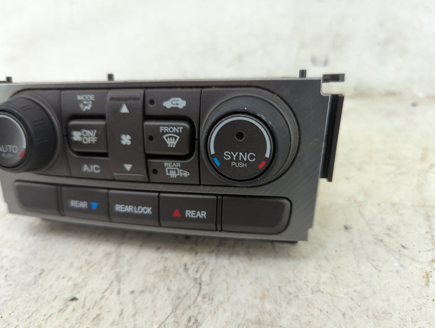 2013-2015 Honda Pilot Climate Control Module Temperature AC/Heater Replacement P/N:79600SZAA810M1 Fits Fits 2013 2014 2015 O