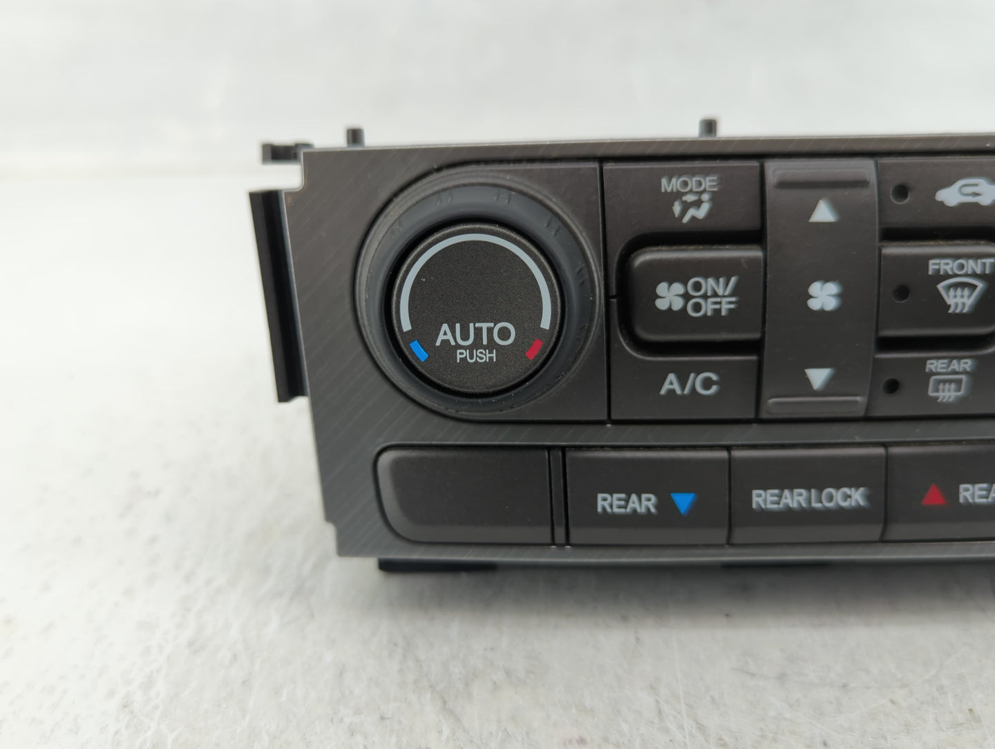 2013-2015 Honda Pilot Climate Control Module Temperature AC/Heater Replacement P/N:NH834L Fits Fits 2013 2014 2015 OEM Used 