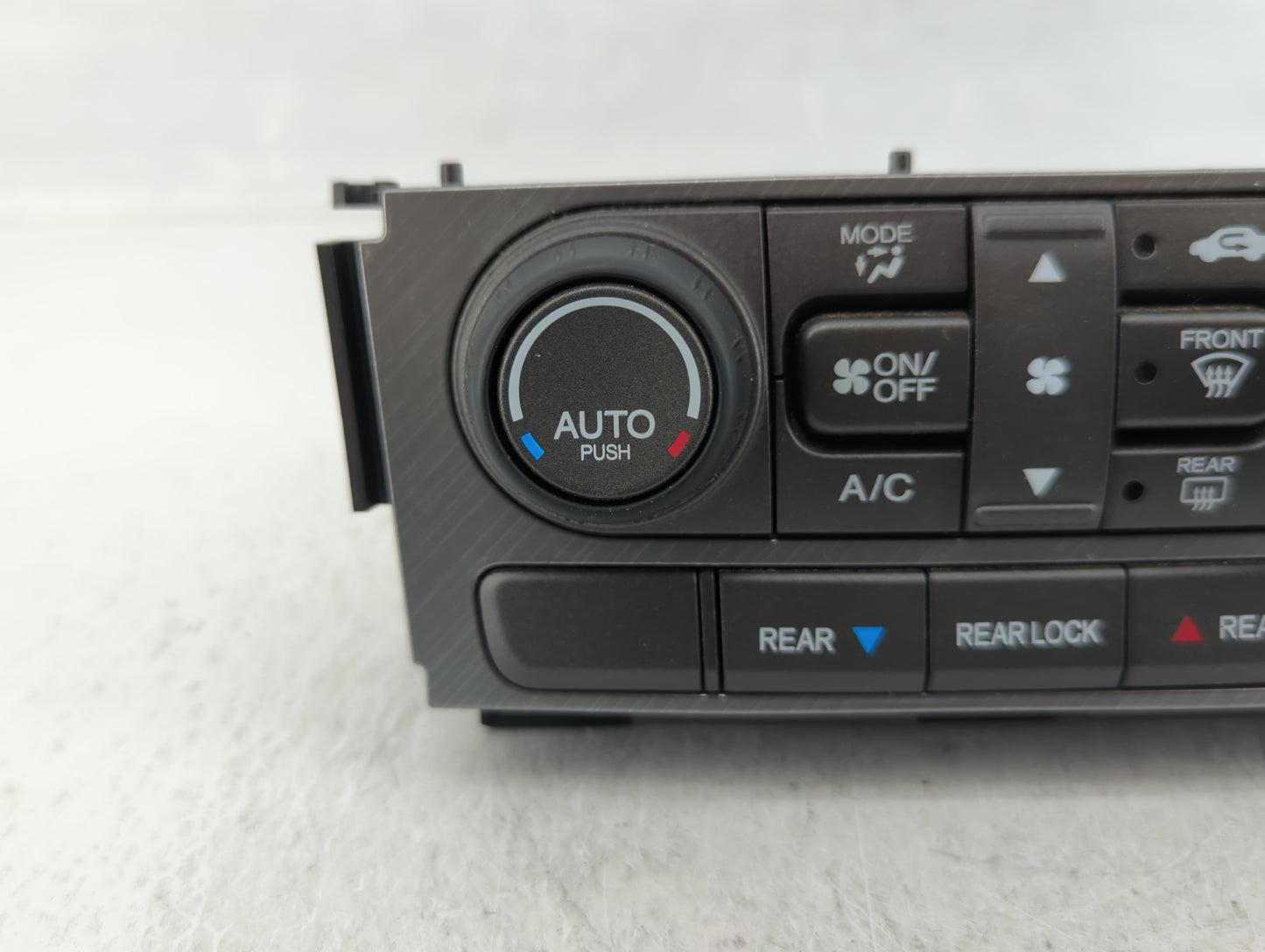 2013-2015 Honda Pilot Climate Control Module Temperature AC/Heater Replacement P/N:NH834L Fits Fits 2013 2014 2015 OEM Used 
