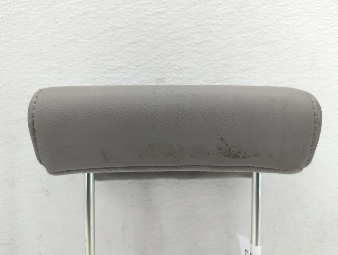 2013-2015 Honda Pilot Headrest Head Rest Rear Seat Fits Fits 2013 2014 2015 OEM Used Auto Parts - Oemusedautoparts1.com