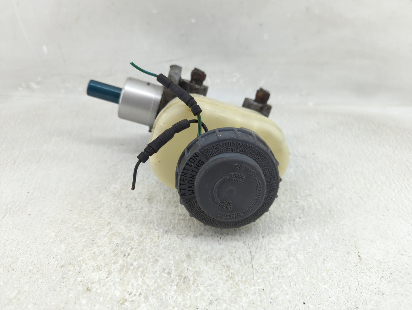 2009-2014 Honda Ridgeline Brake Master Cylinder - Oemusedautoparts1.com
