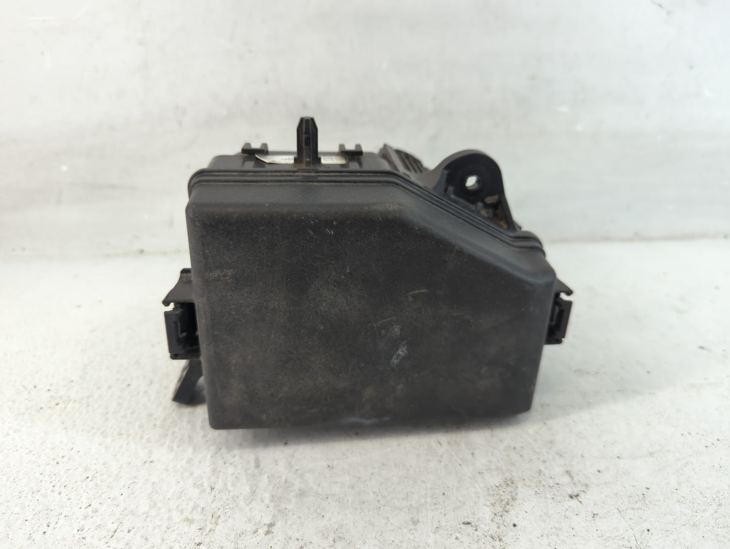 2013-2014 Hyundai Accent Fusebox Fuse Box Panel Relay Module P/N:91220-1R527 Fits Fits 2013 2014 OEM Used Auto Parts - Oemus