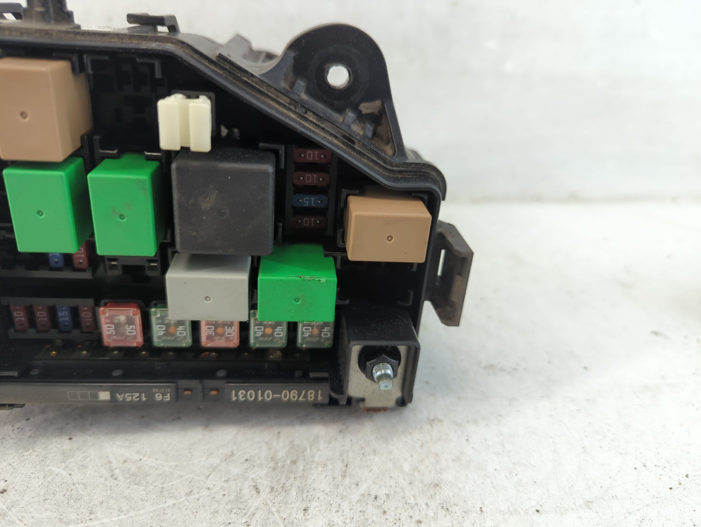 2013-2014 Hyundai Accent Fusebox Fuse Box Panel Relay Module P/N:91220-1R527 Fits Fits 2013 2014 OEM Used Auto Parts - Oemus