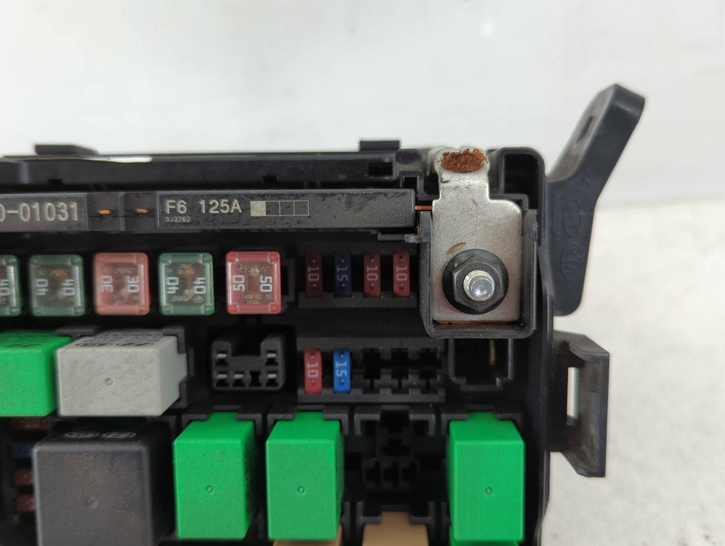 2013-2014 Hyundai Accent Fusebox Fuse Box Panel Relay Module Fits Fits 2013 2014 OEM Used Auto Parts - Oemusedautoparts1.com