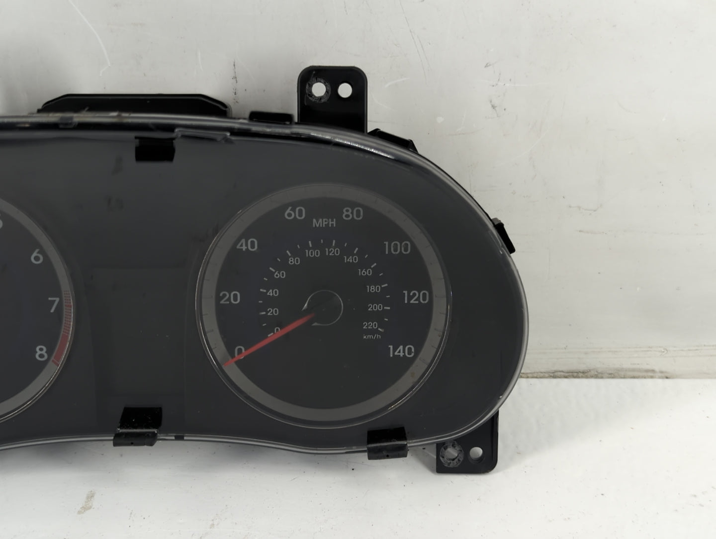 2013-2014 Hyundai Accent Instrument Cluster Speedometer Gauges P/N:94001-1R005 Fits Fits 2013 2014 OEM Used Auto Parts - Oem