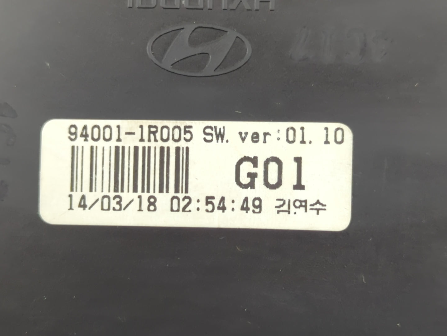 2013-2014 Hyundai Accent Instrument Cluster Speedometer Gauges P/N:94001-1R005 Fits Fits 2013 2014 OEM Used Auto Parts - Oem