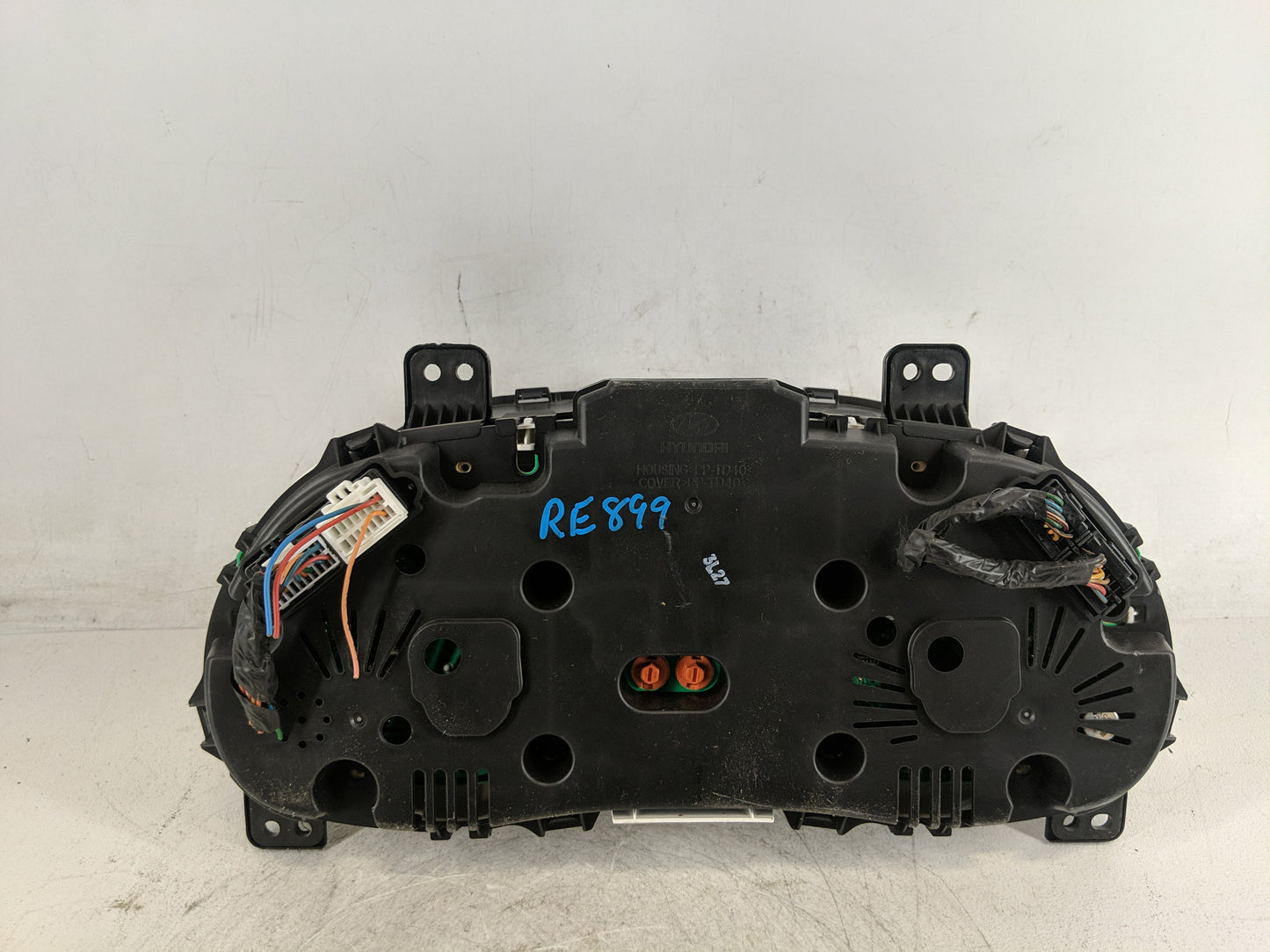 2013-2014 Hyundai Accent Instrument Cluster Speedometer Gauges P/N:94001-1R005 Fits Fits 2013 2014 OEM Used Auto Parts - Oem