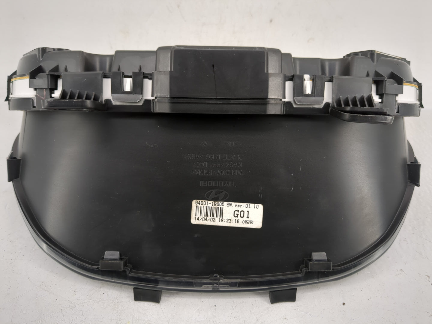 2013-2014 Hyundai Accent Instrument Cluster Speedometer Gauges P/N:94001-1R005 Fits Fits 2013 2014 OEM Used Auto Parts - Oem