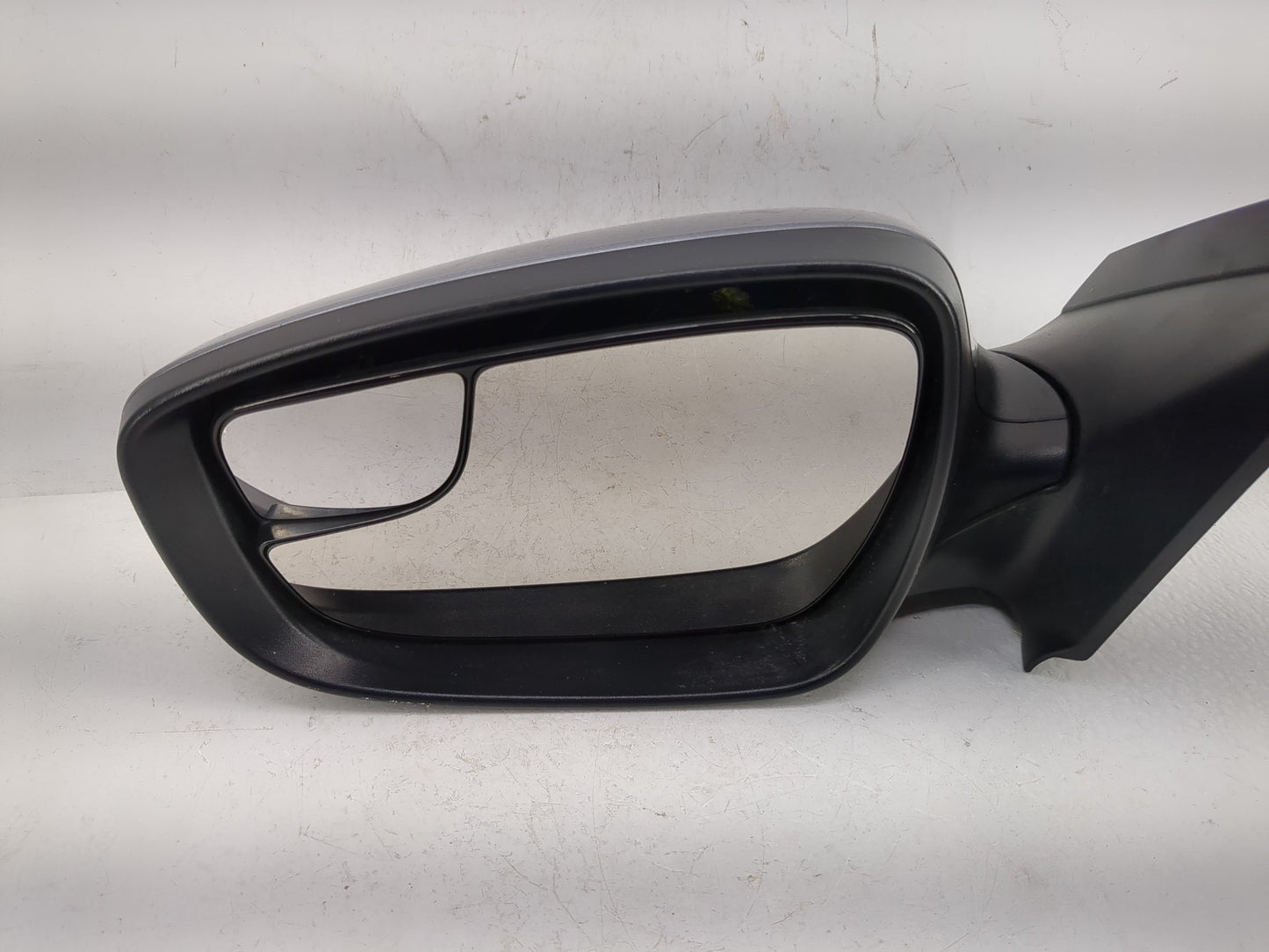 2014-2017 Hyundai Accent Passenger Right Side View Manual Door Mirror - Oemusedautoparts1.com