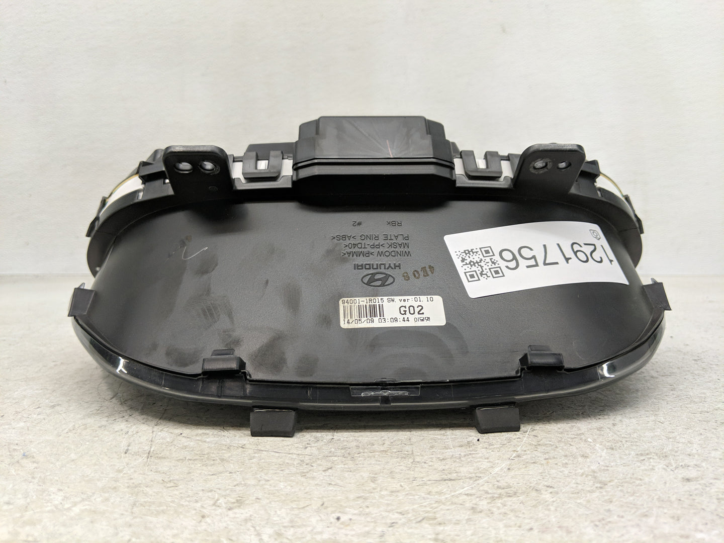 2013-2014 Hyundai Accent Instrument Cluster Speedometer Gauges P/N:94001-1R015 Fits Fits 2013 2014 OEM Used Auto Parts - Oem