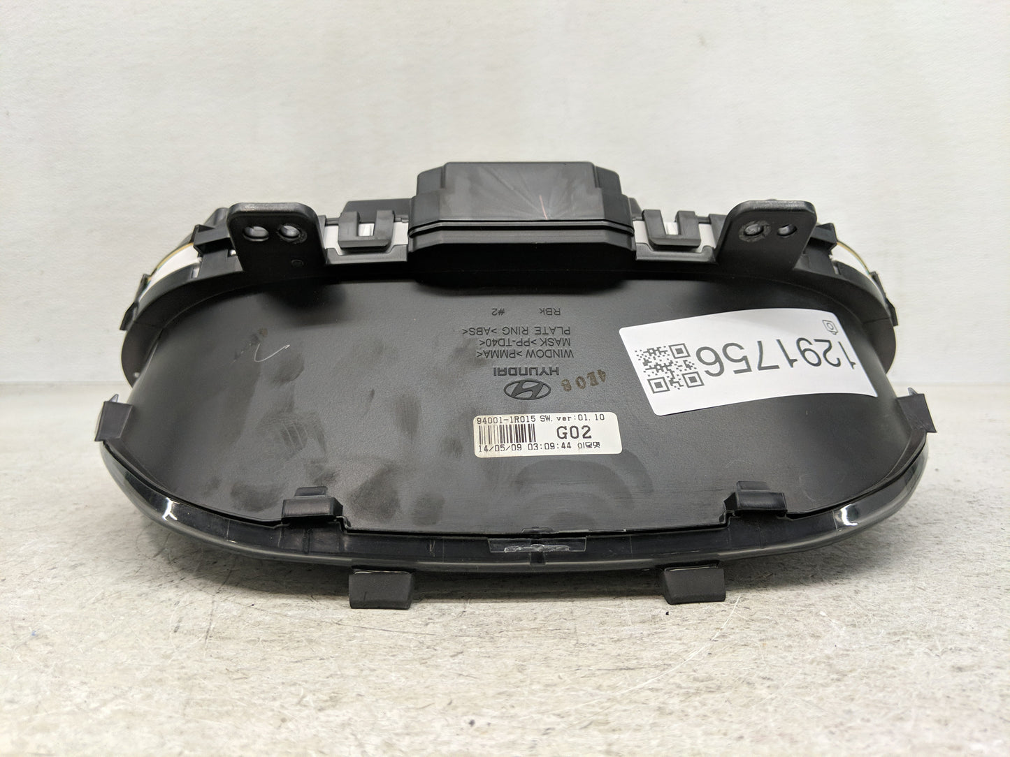 2013-2014 Hyundai Accent Instrument Cluster Speedometer Gauges P/N:94001-1R015 Fits Fits 2013 2014 OEM Used Auto Parts - Oem