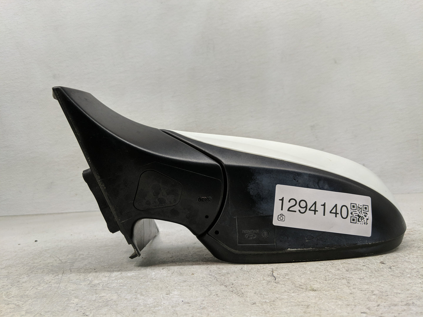 2014-2017 Hyundai Accent Driver Side View Mirror - Left Door Mirror OEM Used - Oemusedautoparts1.com