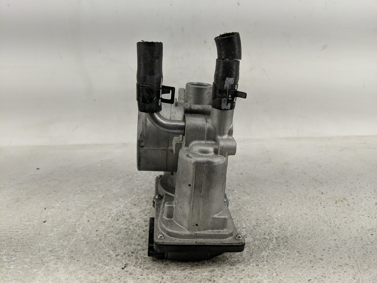 2012-2019 Hyundai Accent Throttle Body P/N:35100-28300 Fits Fits 2012 2013 2014 2015 2016 2017 2018 2019 OEM Used Auto Parts