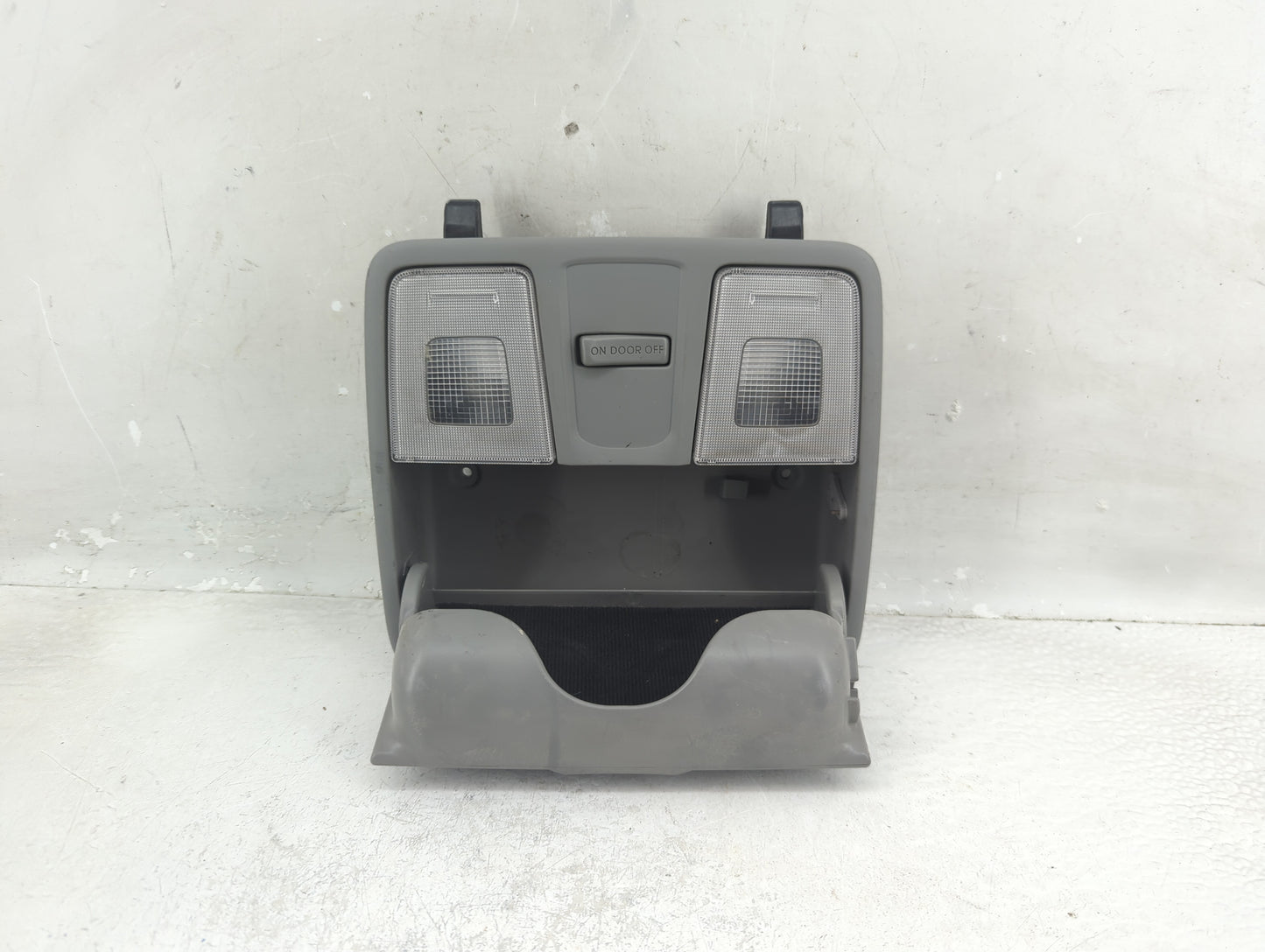 2012-2017 Hyundai Accent Overhead Roof Console 1321683 - Oemusedautoparts1.com