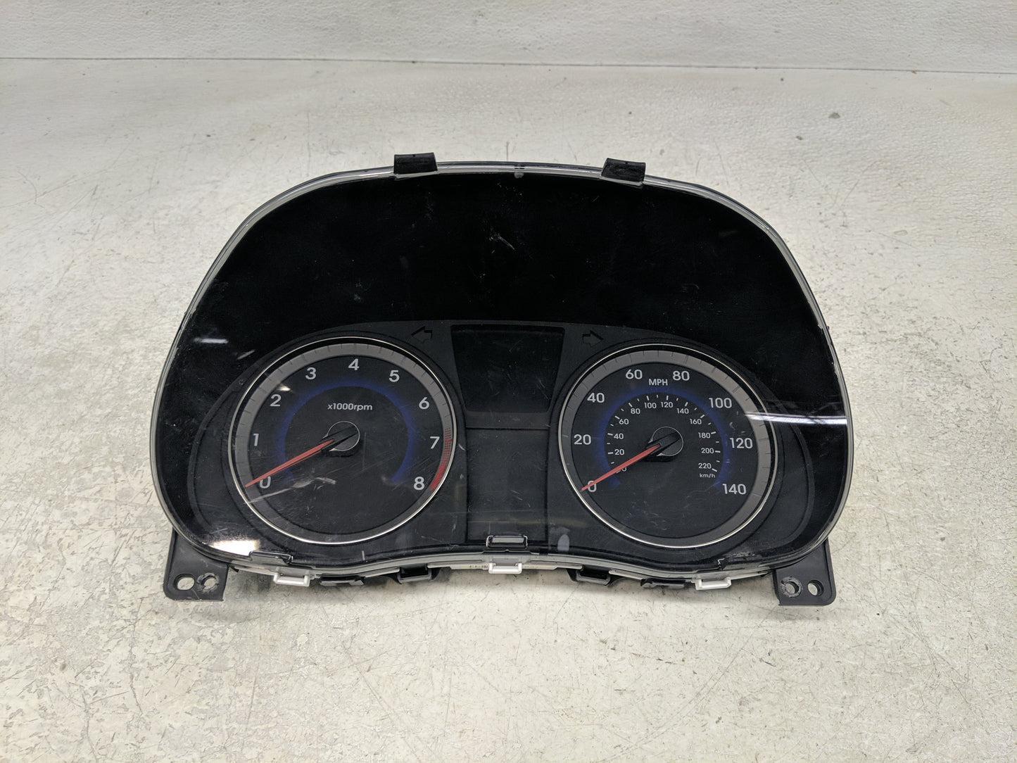 2013-2014 Hyundai Accent Instrument Cluster Speedometer Gauges P/N:94001-1R005 Fits Fits 2013 2014 OEM Used Auto Parts - Oem