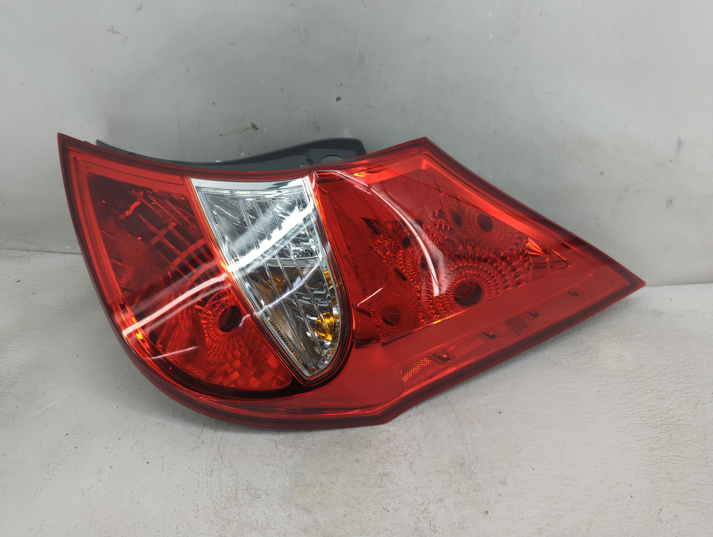 2012-2017 Hyundai Accent Tail Light Assembly Passenger Right OEM Fits Fits 2012 2013 2014 2015 2016 2017 OEM Used Auto Parts