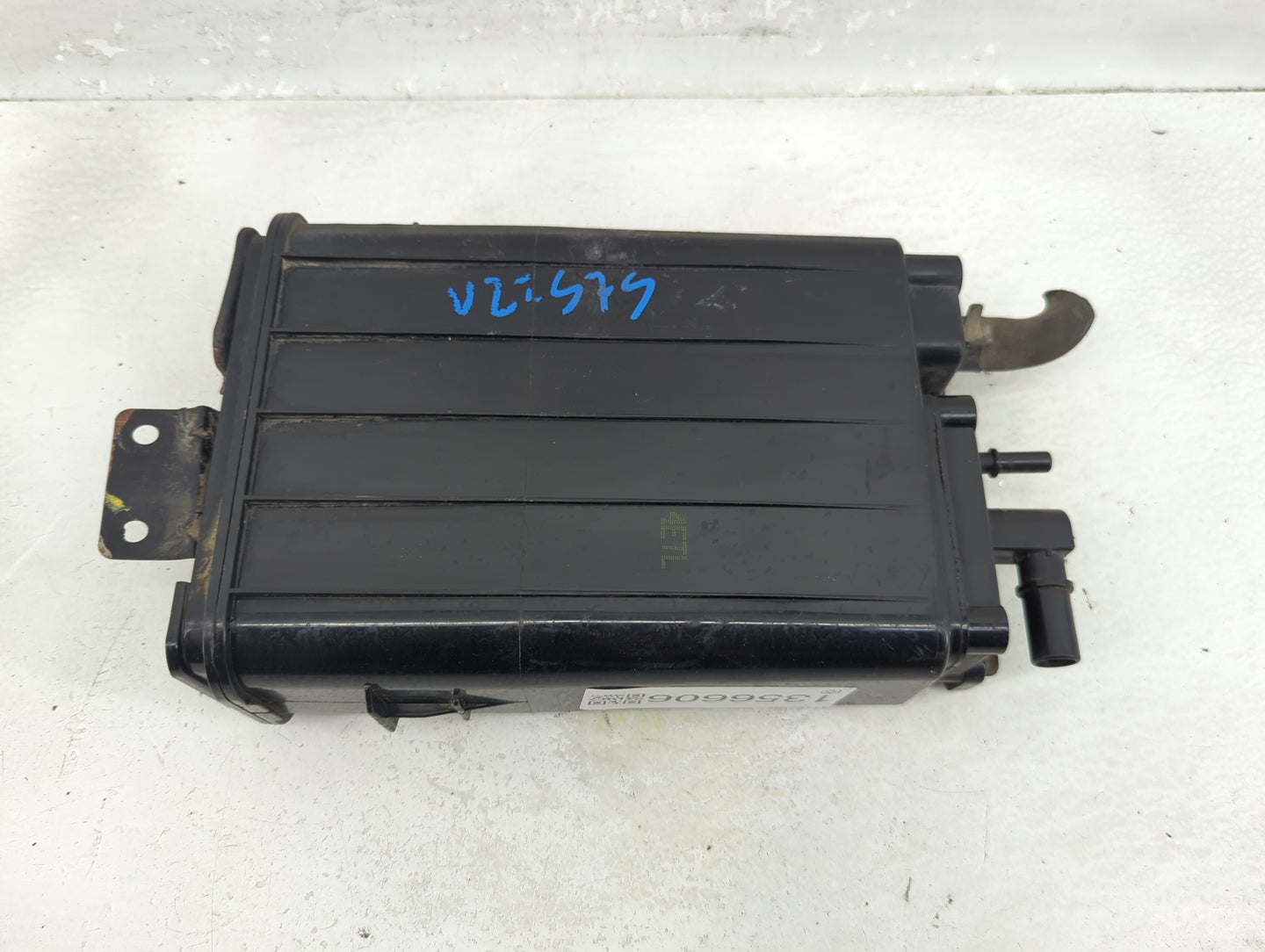2014 Hyundai Accent Fuel Vapor Charcoal Canister - Oemusedautoparts1.com