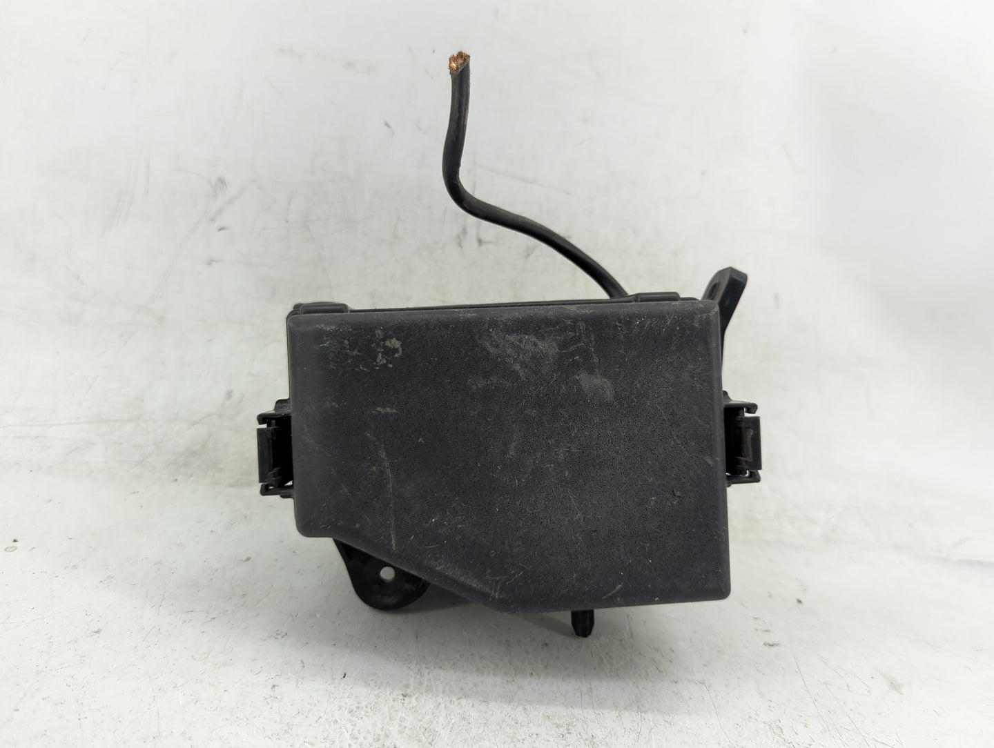 2013-2014 Hyundai Accent Fusebox Fuse Box Panel Relay Module P/N:912201R627 Fits Fits 2013 2014 OEM Used Auto Parts - Oemuse