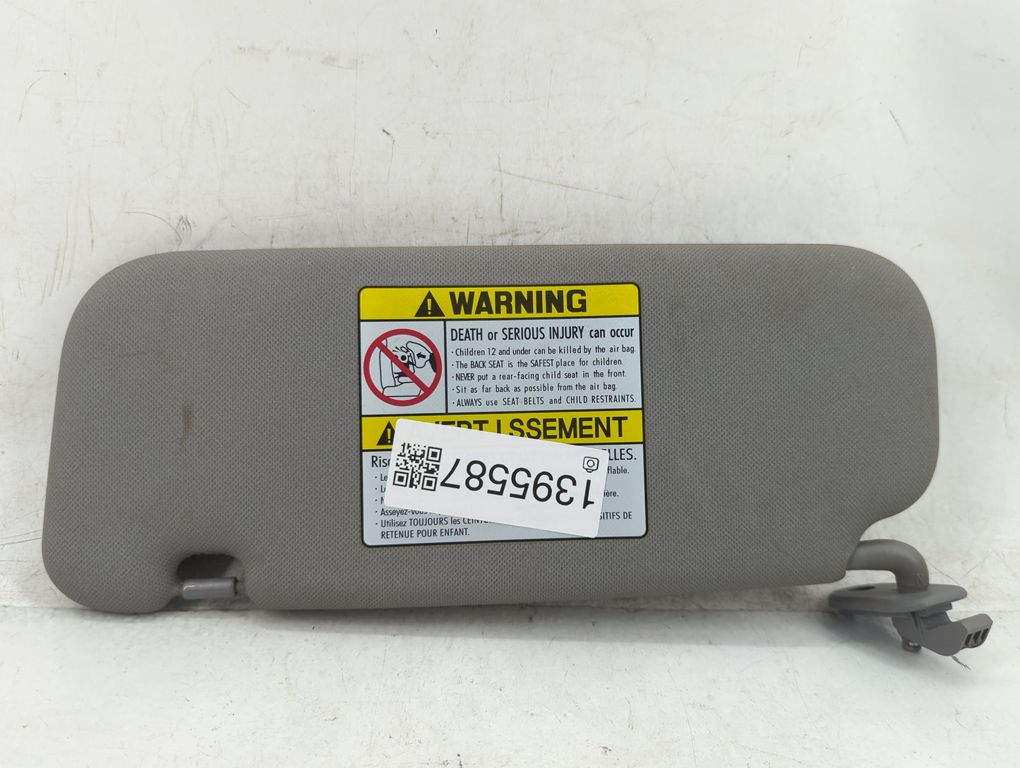 2014-2017 Hyundai Accent Sun Visor Shade Replacement Passenger Right Mirror Fits Fits 2014 2015 2016 2017 OEM Used Auto Part