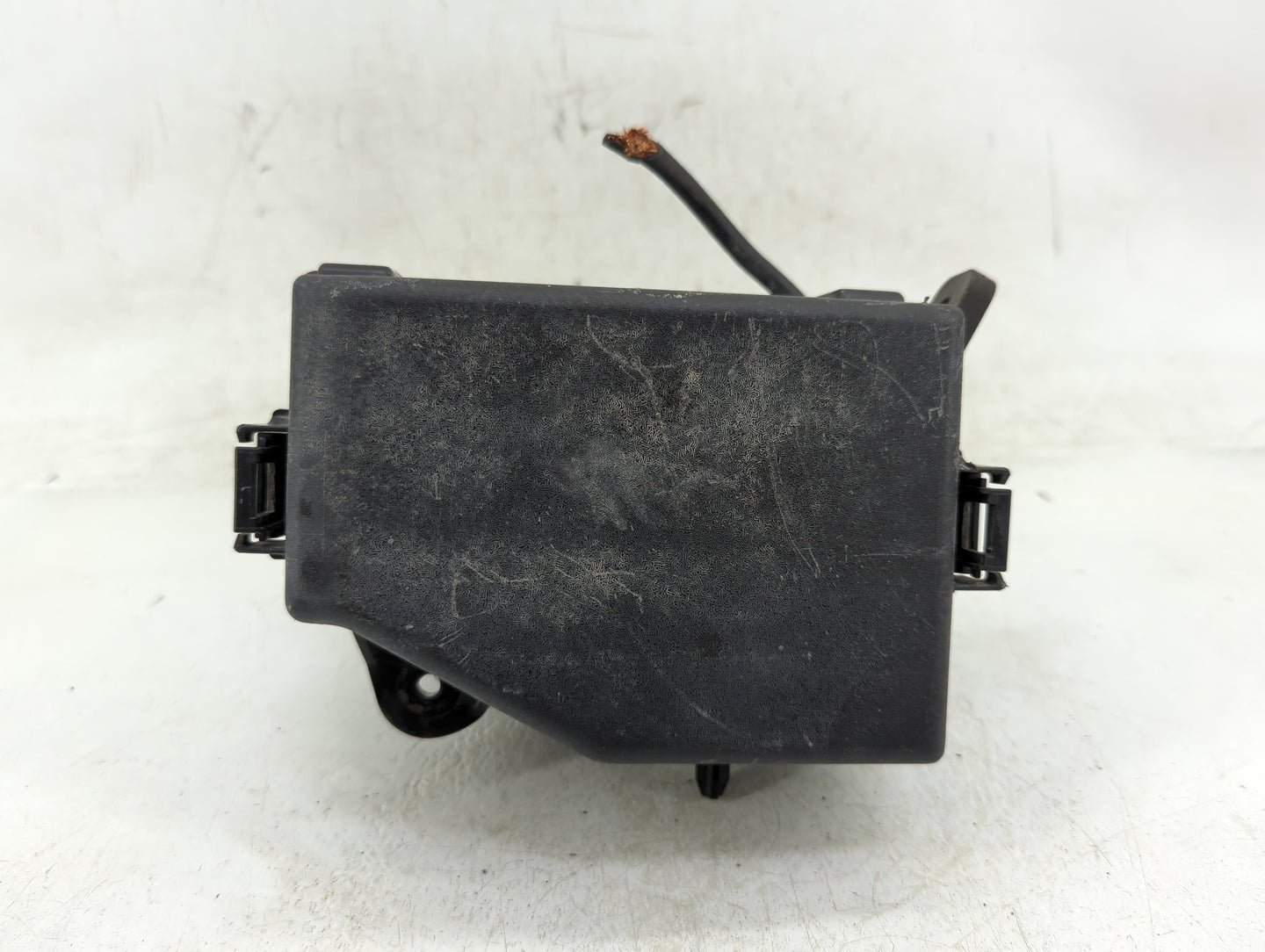 2013-2014 Hyundai Accent Fusebox Fuse Box Panel Relay Module P/N:912201R427 Fits Fits 2013 2014 OEM Used Auto Parts - Oemuse
