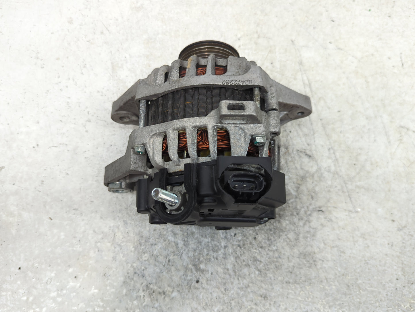 2012-2014 Hyundai Accent Alternator Replacement Generator Charging Assembly Engine OEM P/N:62472232 Fits OEM Used Auto Parts
