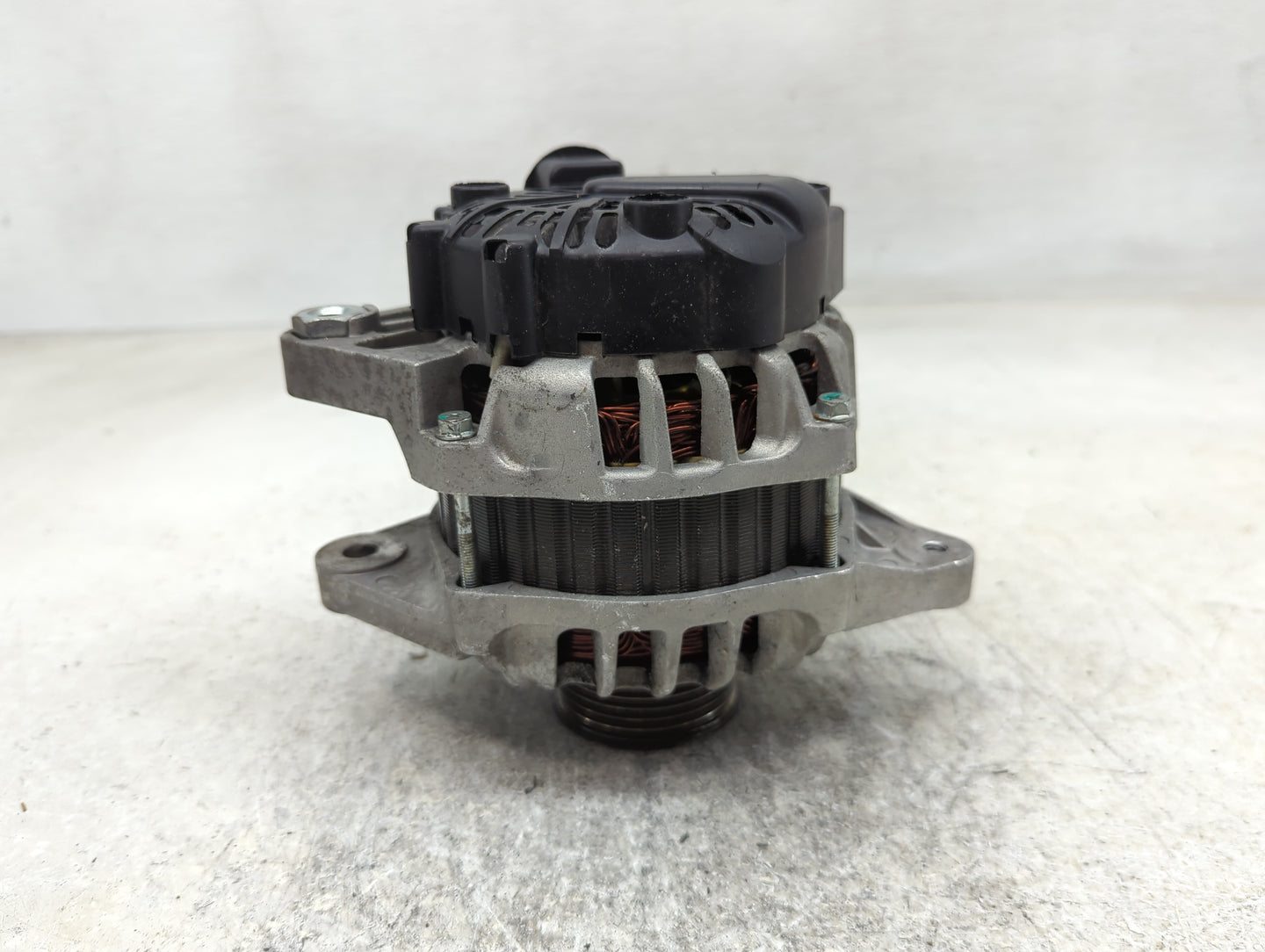 2012-2014 Hyundai Accent Alternator Replacement Generator Charging Assembly Engine OEM P/N:62472232 Fits OEM Used Auto Parts