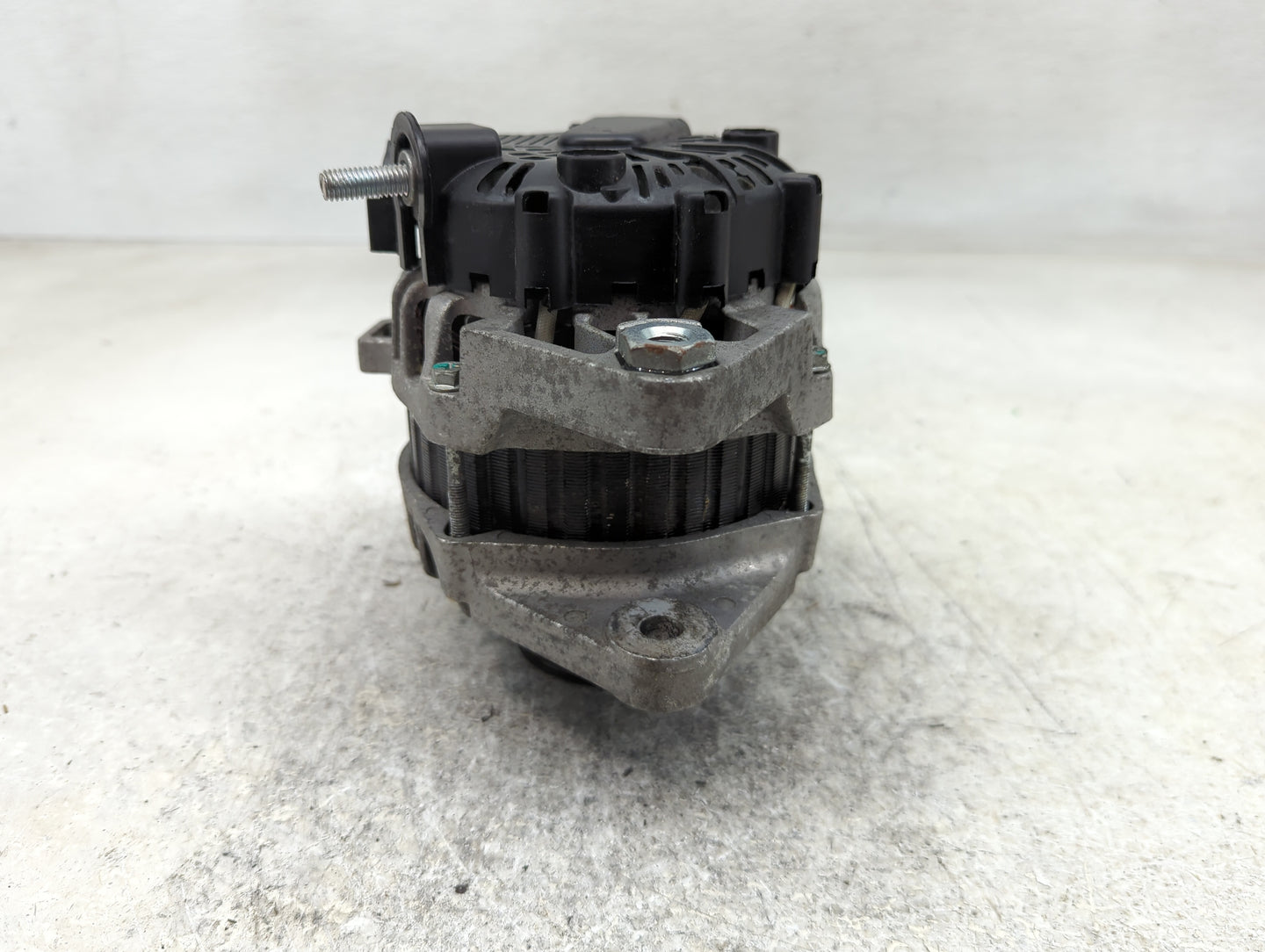 2012-2014 Hyundai Accent Alternator Replacement Generator Charging Assembly Engine OEM P/N:62472232 Fits OEM Used Auto Parts