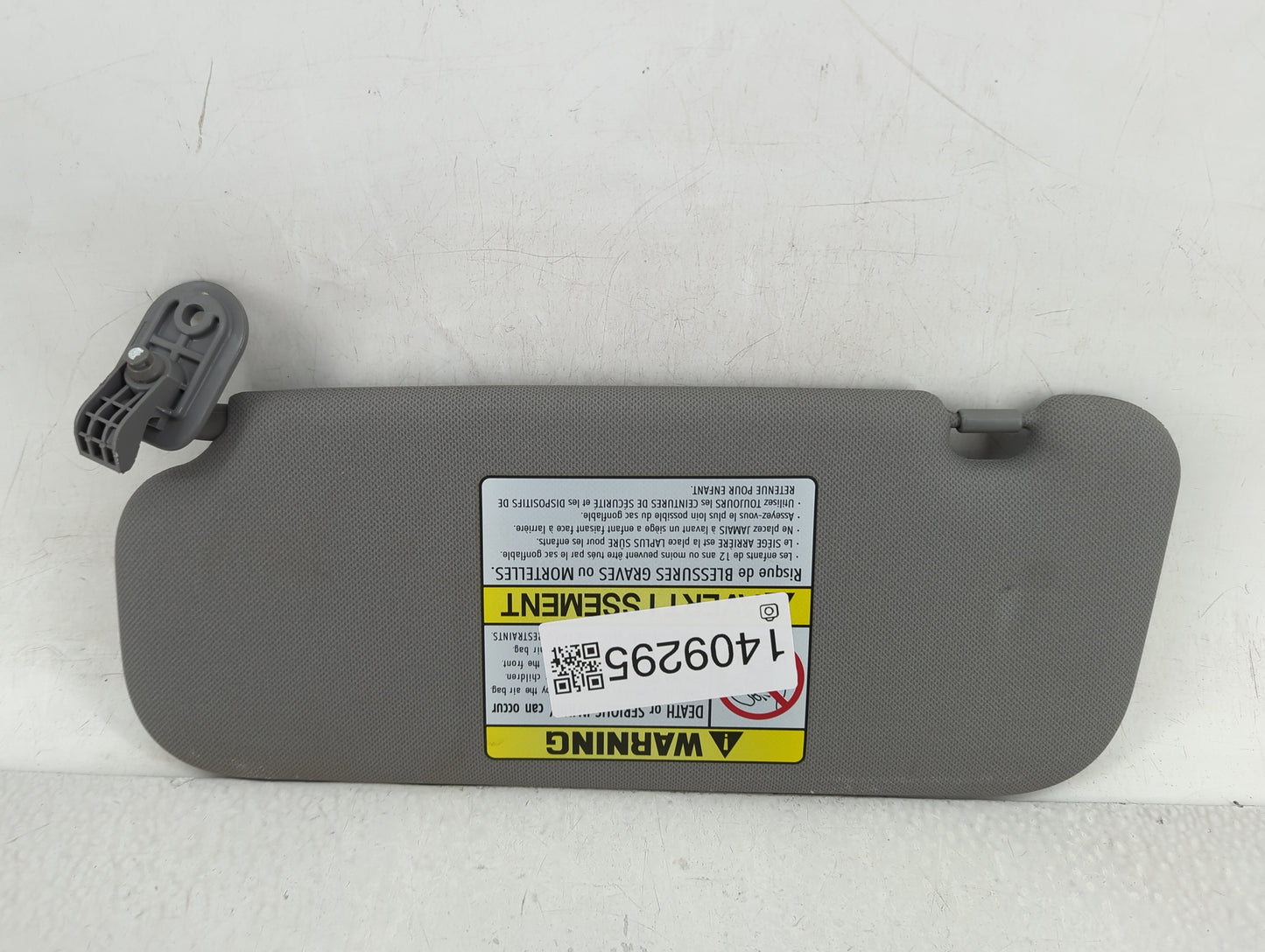 2014-2017 Hyundai Accent Sun Visor Shade Replacement Passenger Right Mirror Fits Fits 2014 2015 2016 2017 OEM Used Auto Part