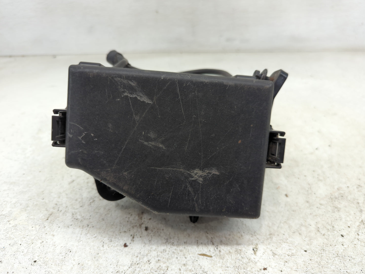 2013-2014 Hyundai Accent Fusebox Fuse Box Panel Relay Module P/N:91950-1R120 Fits Fits 2013 2014 OEM Used Auto Parts - Oemus