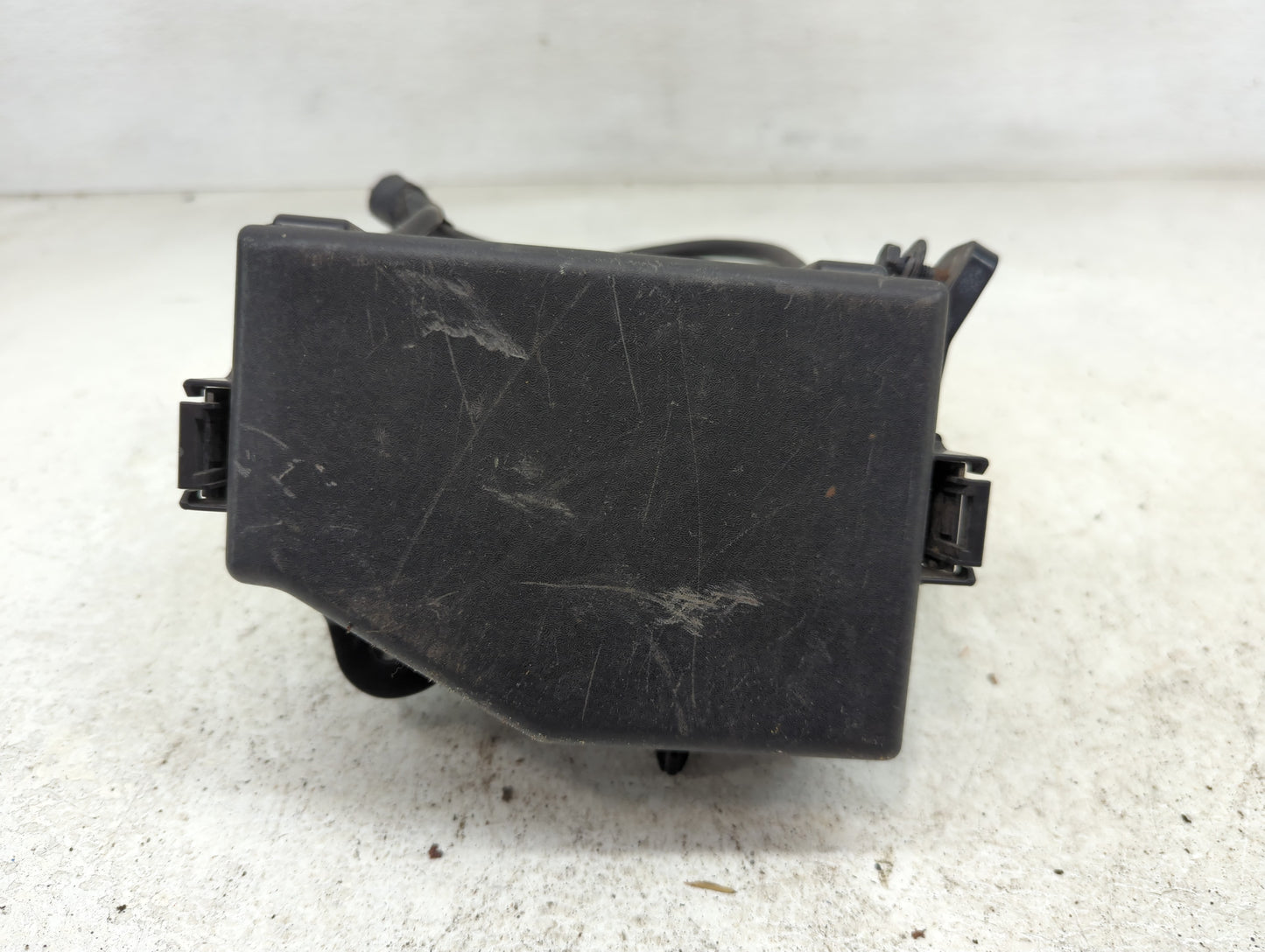 2013-2014 Hyundai Accent Fusebox Fuse Box Panel Relay Module P/N:91950-1R120 Fits Fits 2013 2014 OEM Used Auto Parts - Oemus