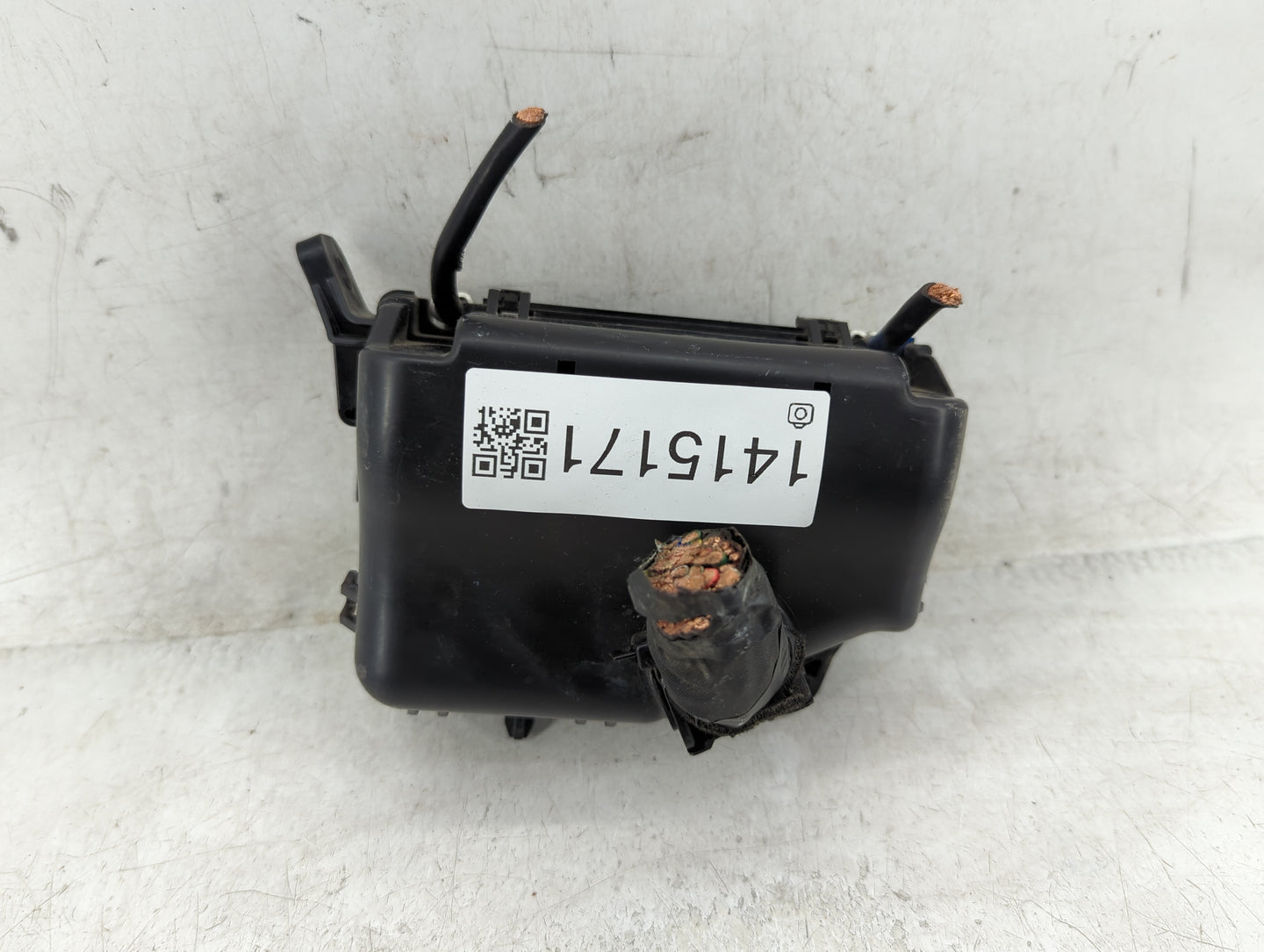 2013-2014 Hyundai Accent Fusebox Fuse Box Panel Relay Module P/N:912201R627 Fits Fits 2013 2014 OEM Used Auto Parts - Oemuse
