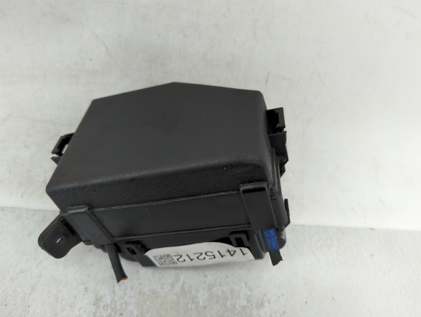 2013-2014 Hyundai Accent Fusebox Fuse Box Panel Relay Module Fits Fits 2013 2014 OEM Used Auto Parts - Oemusedautoparts1.com