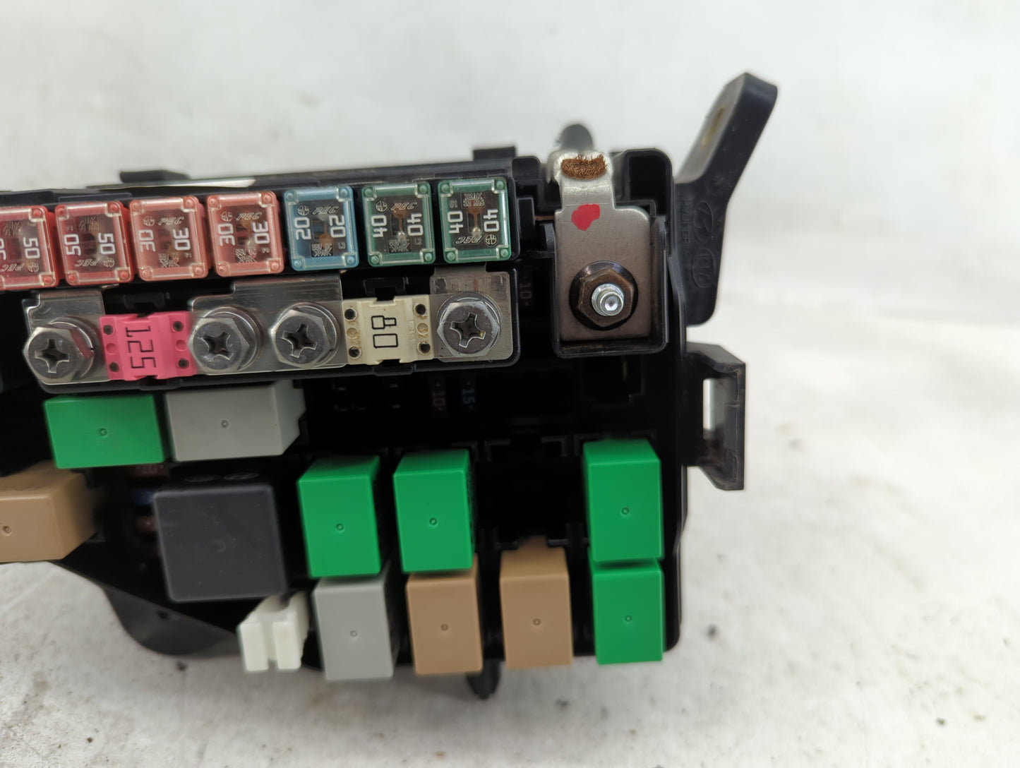 2013-2014 Hyundai Accent Fusebox Fuse Box Panel Relay Module Fits Fits 2013 2014 OEM Used Auto Parts - Oemusedautoparts1.com