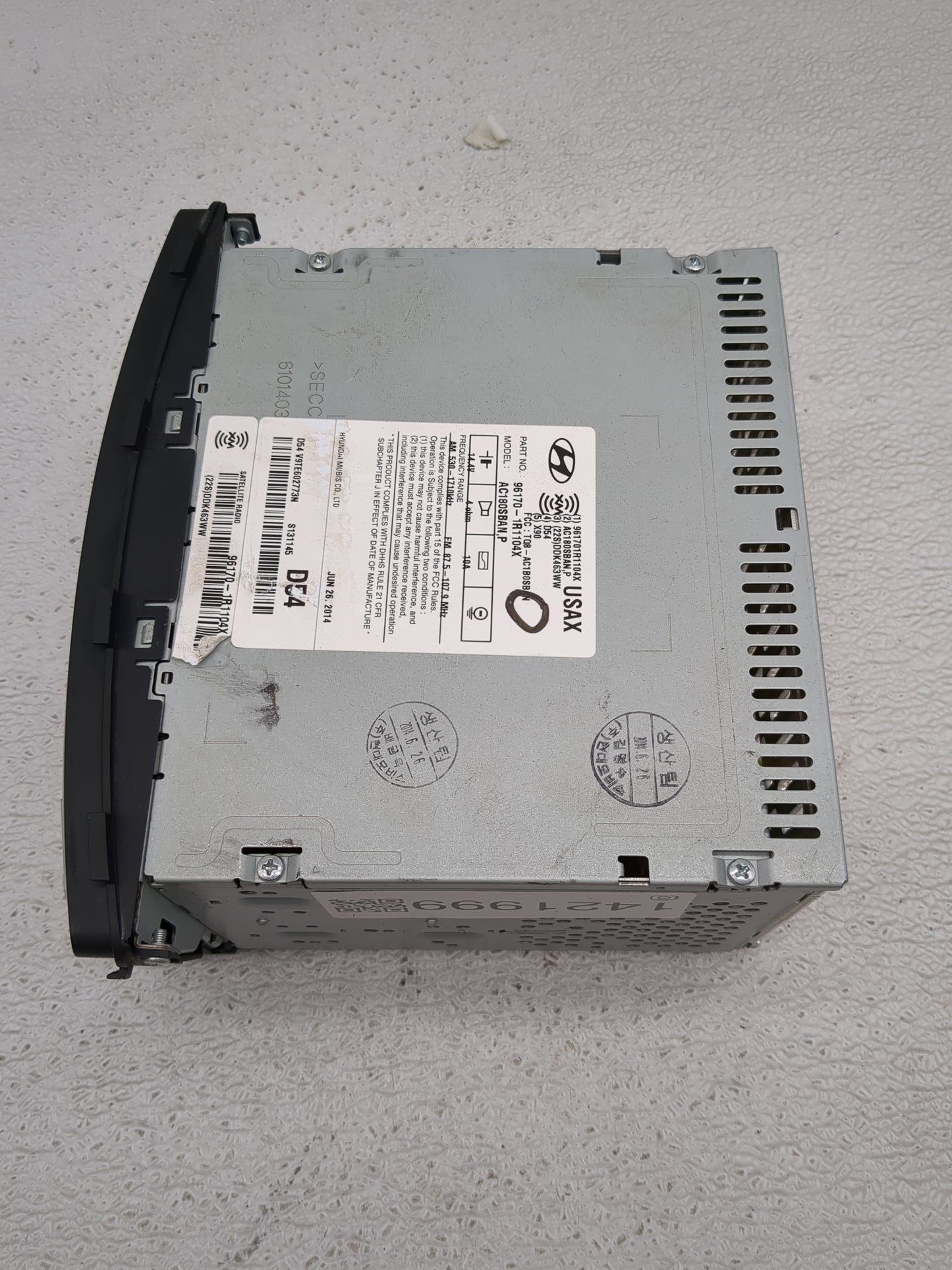 2014 Hyundai Accent Radio AM FM Cd Player Receiver Replacement P/N:96170-1R1104X Fits OEM Used Auto Parts - Oemusedautoparts