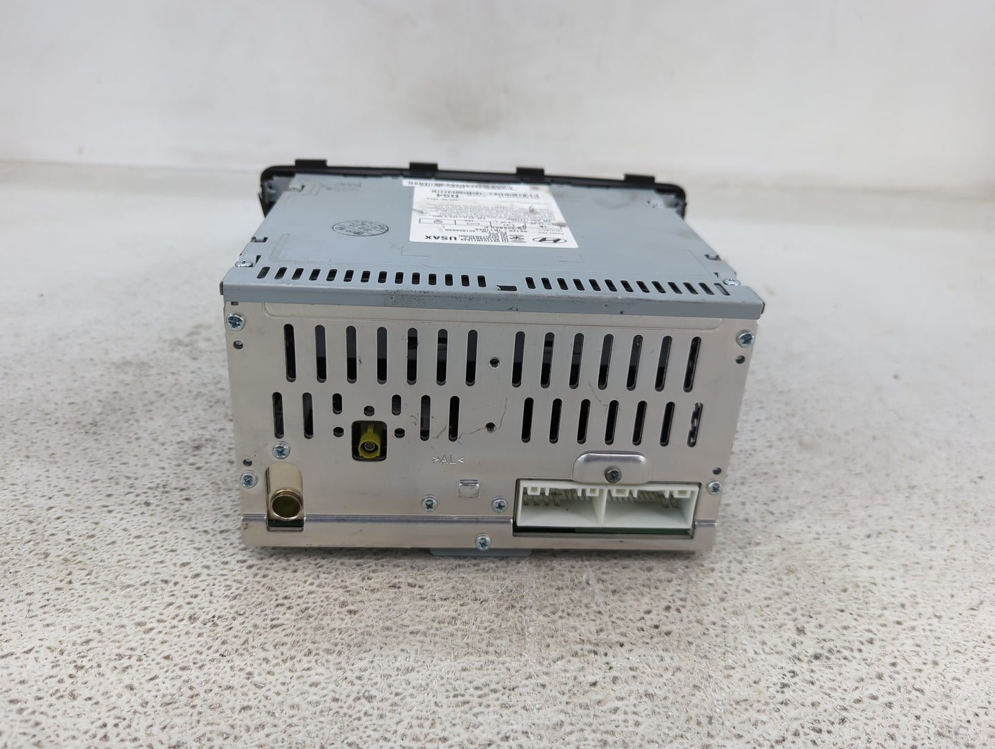 2014 Hyundai Accent Radio AM FM Cd Player Receiver Replacement P/N:96170-1R1104X Fits OEM Used Auto Parts - Oemusedautoparts