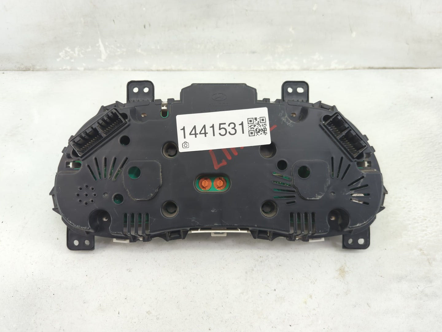 2013-2014 Hyundai Accent Instrument Cluster Speedometer Gauges P/N:94001-1R005 Fits Fits 2013 2014 OEM Used Auto Parts - Oem