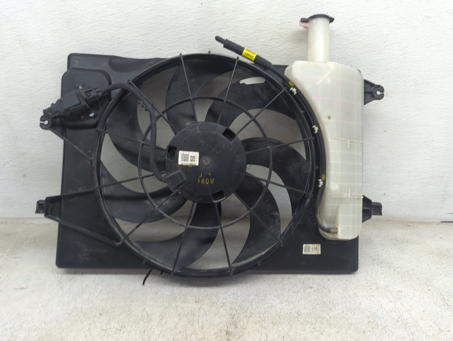 2012-2014 Hyundai Accent Electric Radiator Cooling Fan Motor Assembly P/N:25380-1R050 25380 1R050 Fits Fits 2012 2013 2014 O