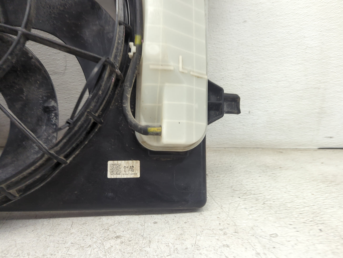 2012-2014 Hyundai Accent Electric Radiator Cooling Fan Motor Assembly P/N:25380-1R050 25380 1R050 Fits Fits 2012 2013 2014 O
