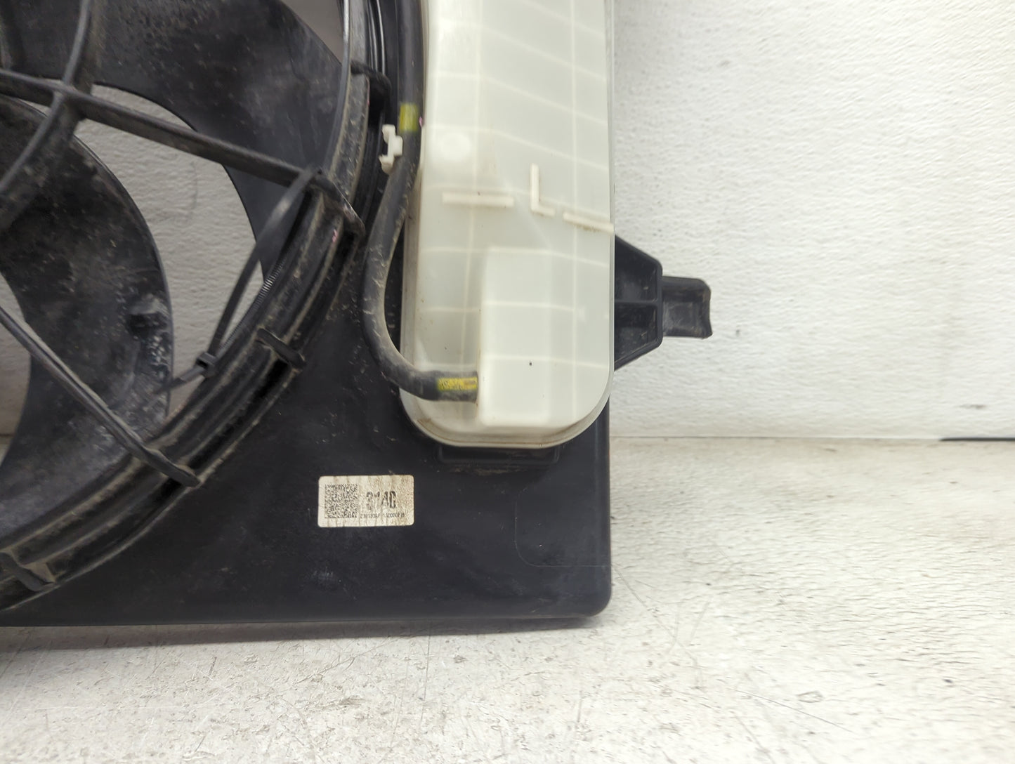 2012-2014 Hyundai Accent Electric Radiator Cooling Fan Motor Assembly P/N:25380-1R050 25380 1R050 Fits Fits 2012 2013 2014 O