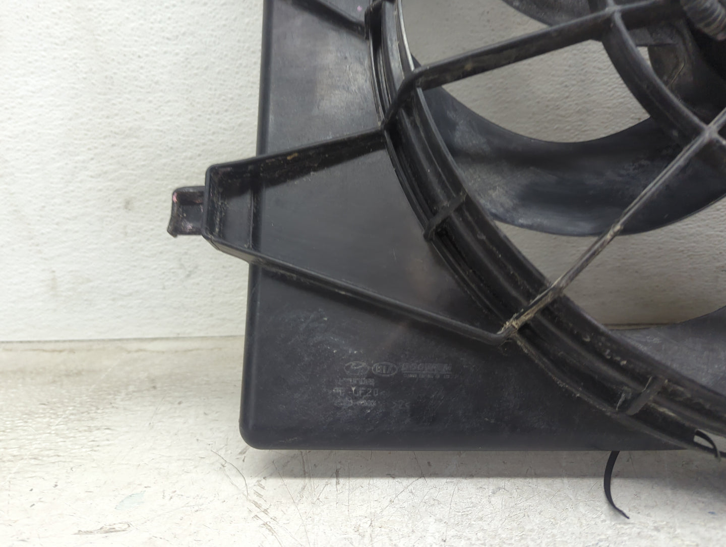 2012-2014 Hyundai Accent Electric Radiator Cooling Fan Motor Assembly P/N:25380-1R050 25380 1R050 Fits Fits 2012 2013 2014 O