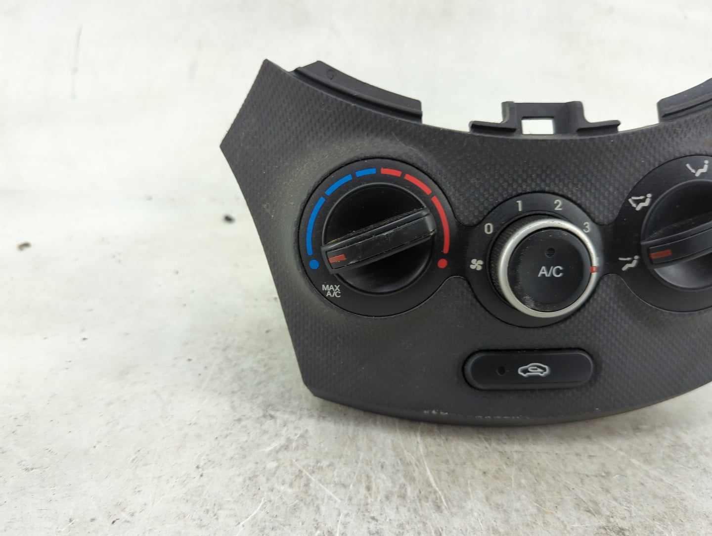 2012-2014 Hyundai Accent Climate Control Module Temperature AC/Heater Replacement P/N:97250-1RBL0 97250-1RBL09Y Fits OEM Use