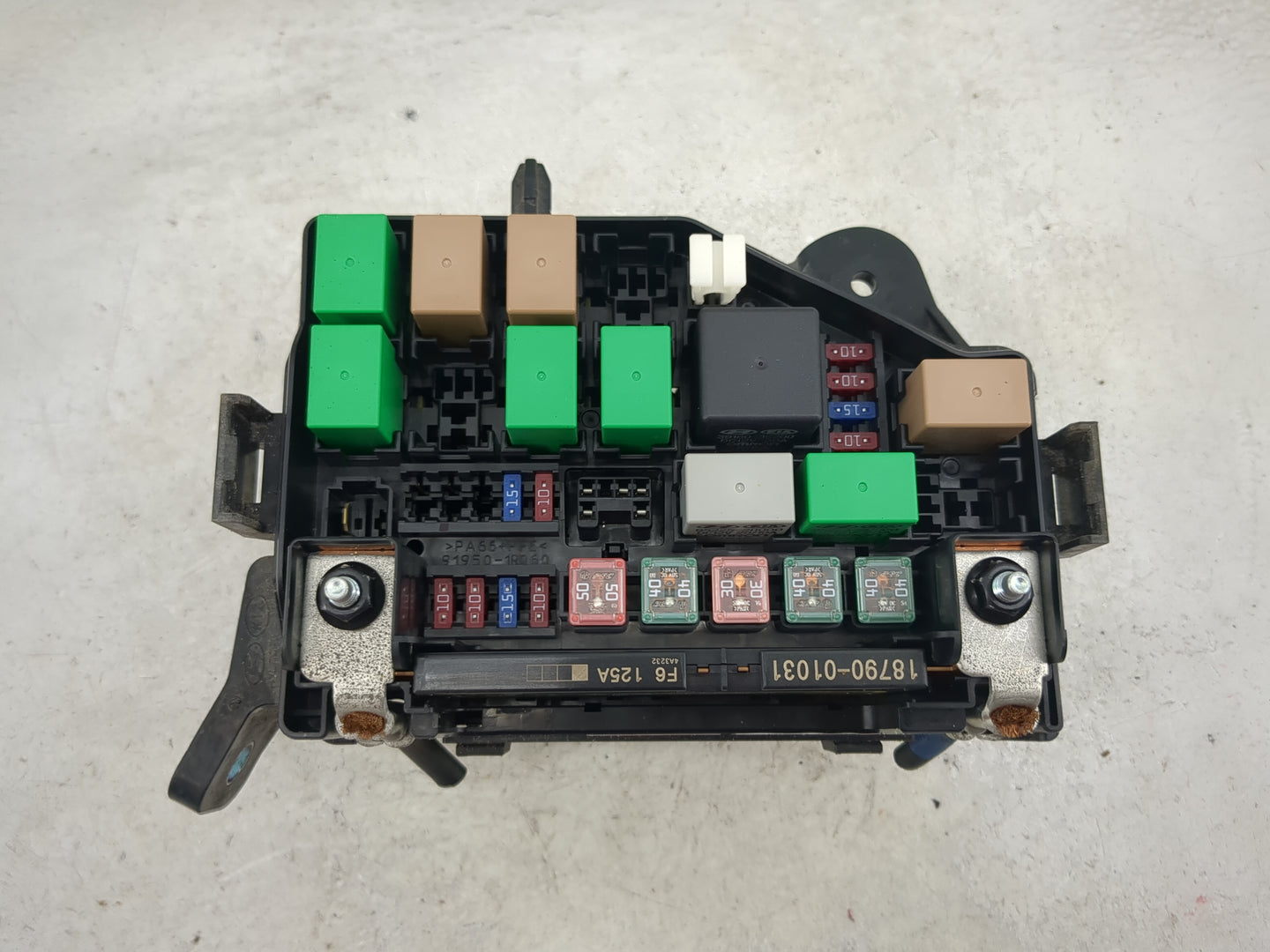 2013-2014 Hyundai Accent Fusebox Fuse Box Panel Relay Module P/N:18790-01031 912201R527 Fits Fits 2013 2014 OEM Used Auto Pa