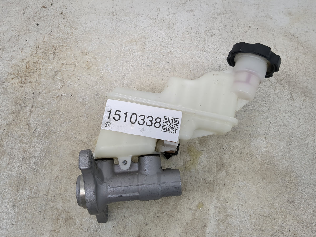 2012-2017 Hyundai Accent Brake Master Cylinder 1510338 - Oemusedautoparts1.com