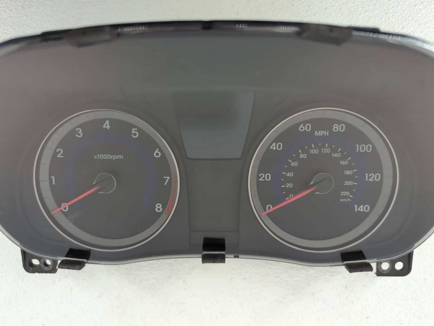 2013-2014 Hyundai Accent Instrument Cluster Speedometer Gauges P/N:94001-1R015 Fits Fits 2013 2014 OEM Used Auto Parts - Oem