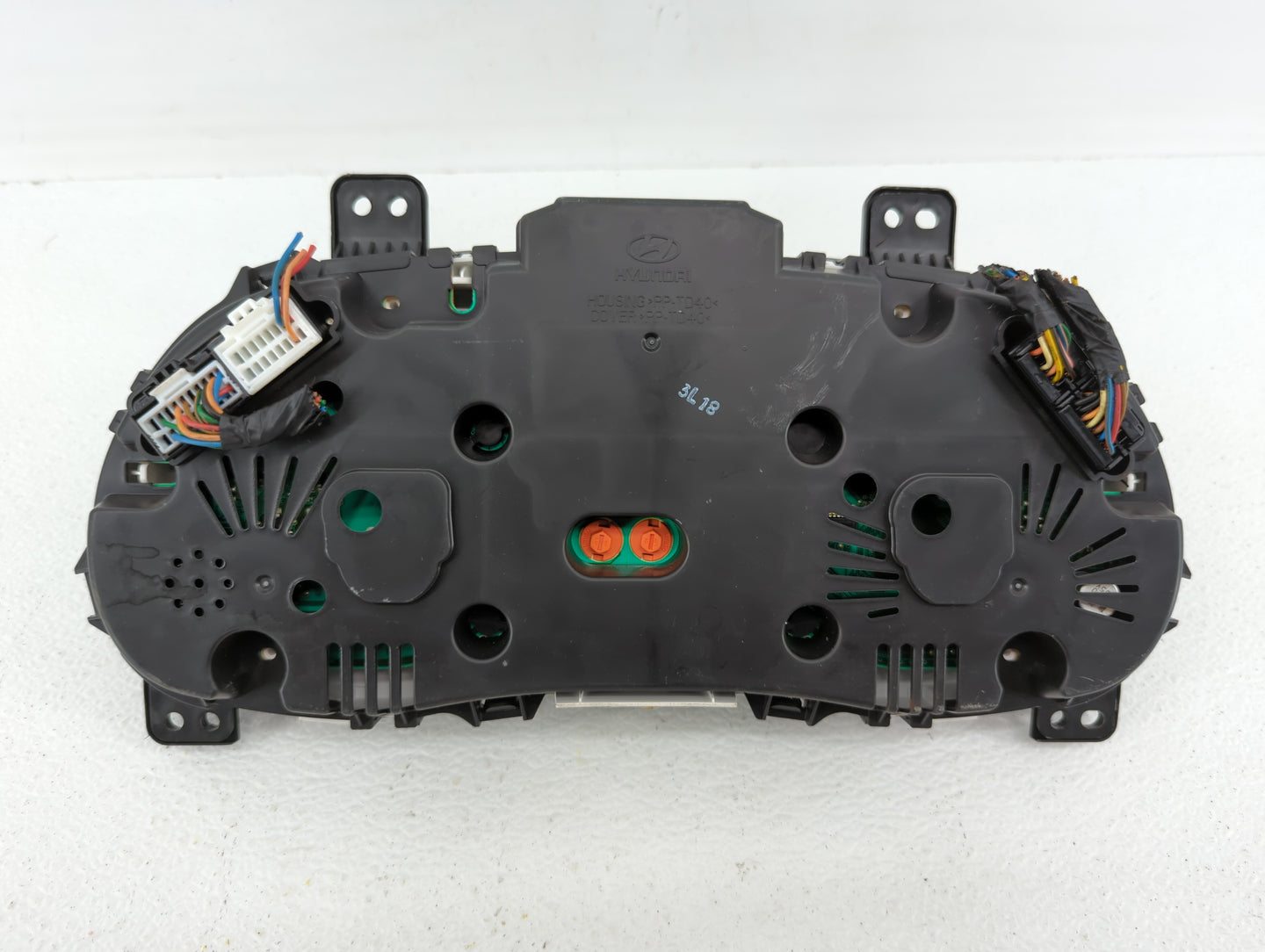 2013-2014 Hyundai Accent Instrument Cluster Speedometer Gauges P/N:94001-1R005 Fits Fits 2013 2014 OEM Used Auto Parts - Oem